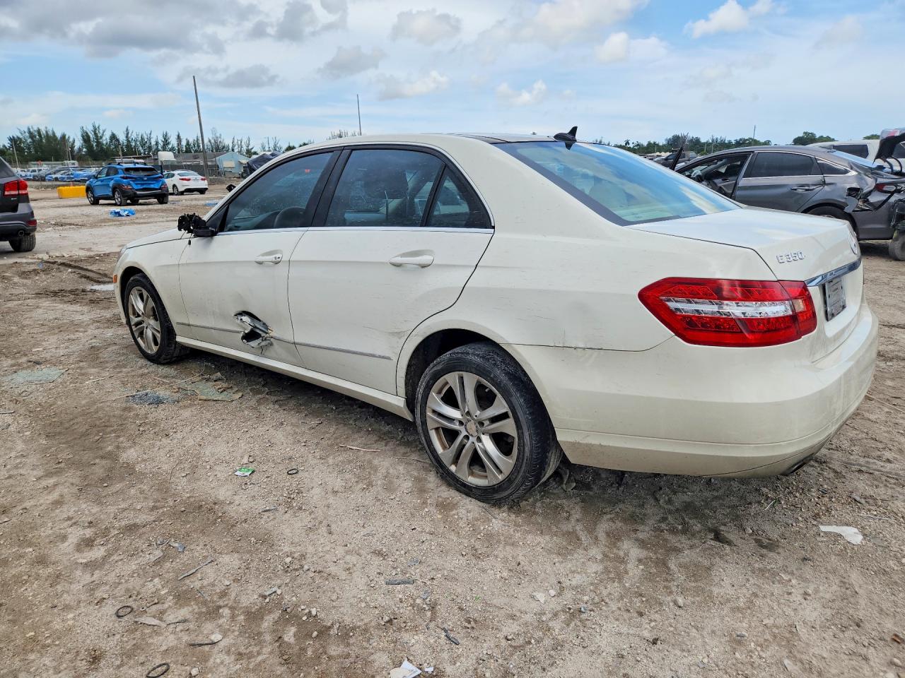 2010 MERCEDES-BENZ E-CLASS