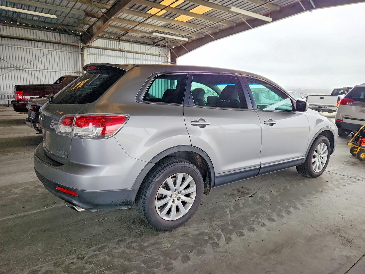 2009 MAZDA CX-9