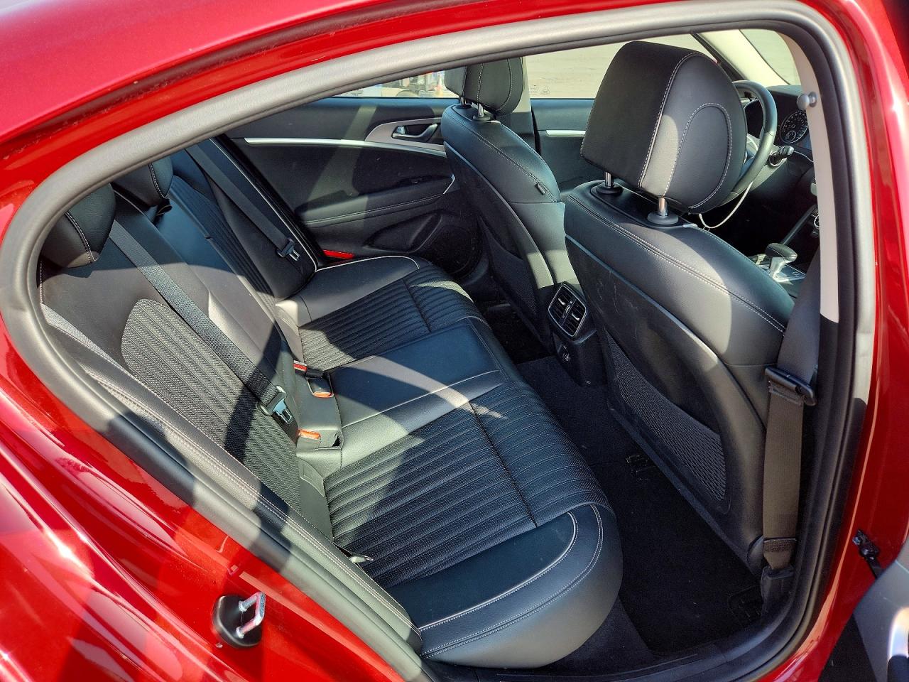2022 GENESIS G70 BASE