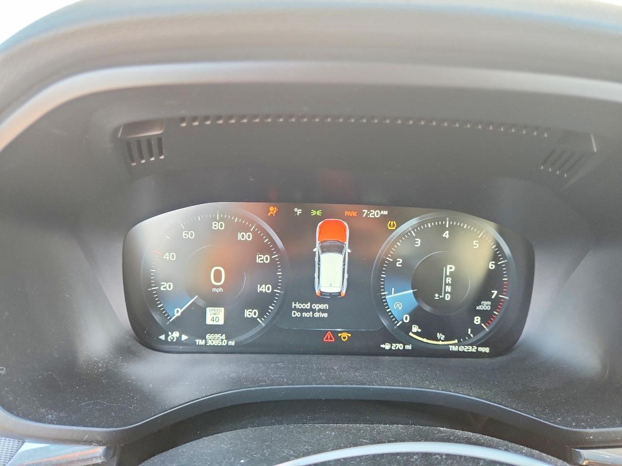2018 VOLVO XC60