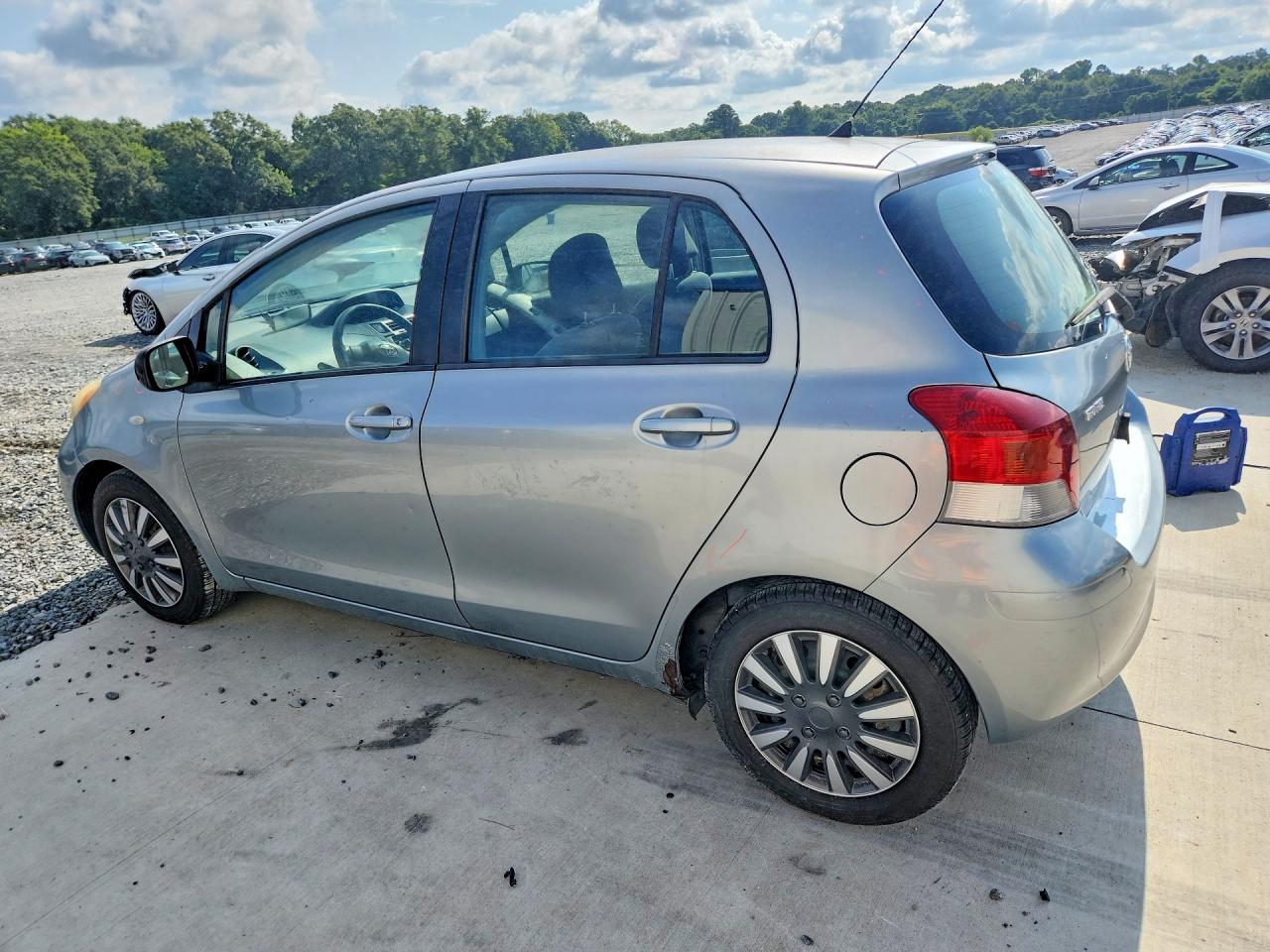 2010 TOYOTA YARIS