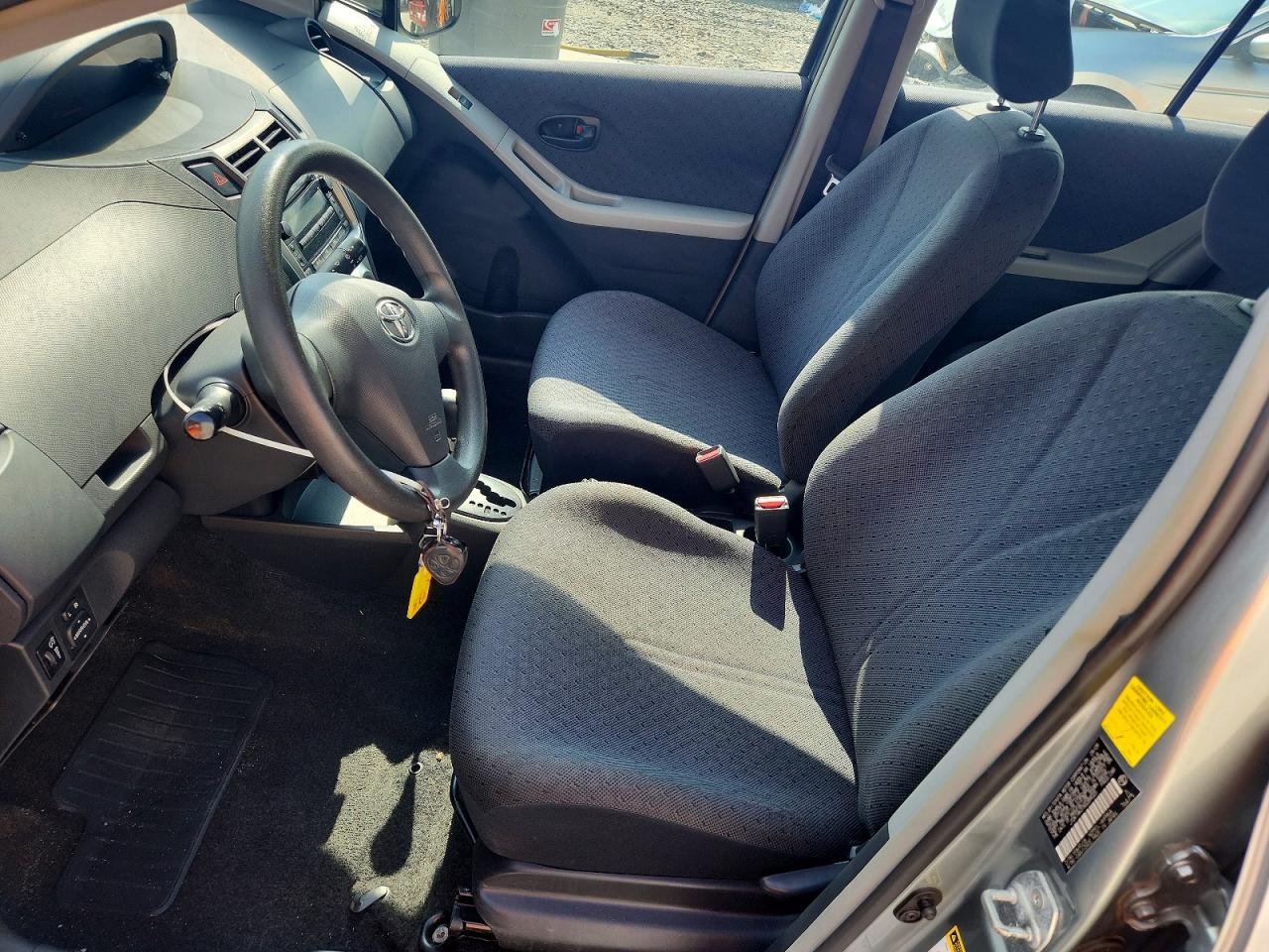 2010 TOYOTA YARIS