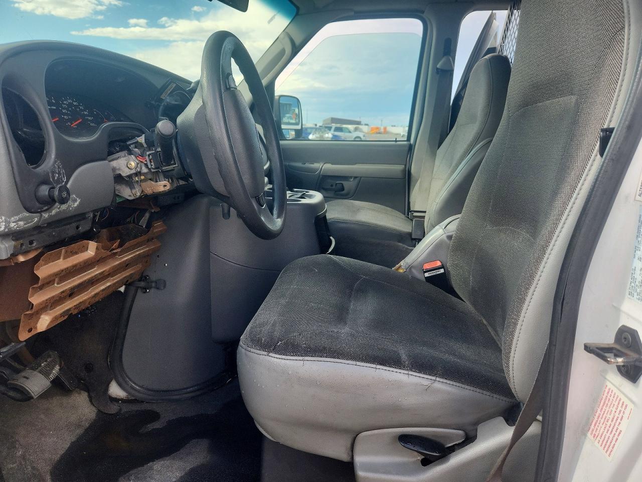 2004 FORD ECONOLINE