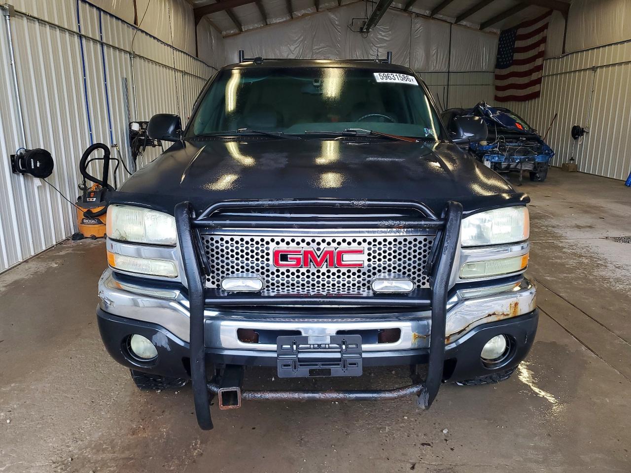 2004 GMC SIERRA