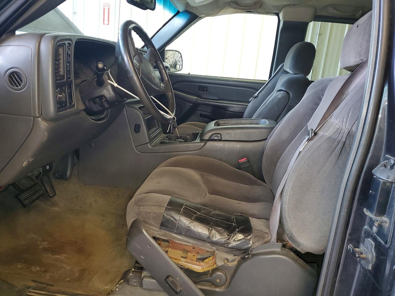 2004 GMC SIERRA