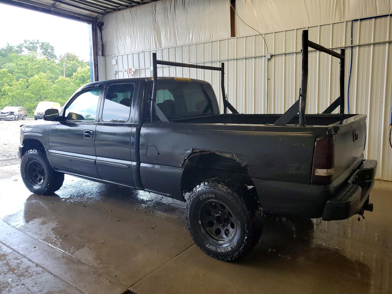 2004 GMC SIERRA