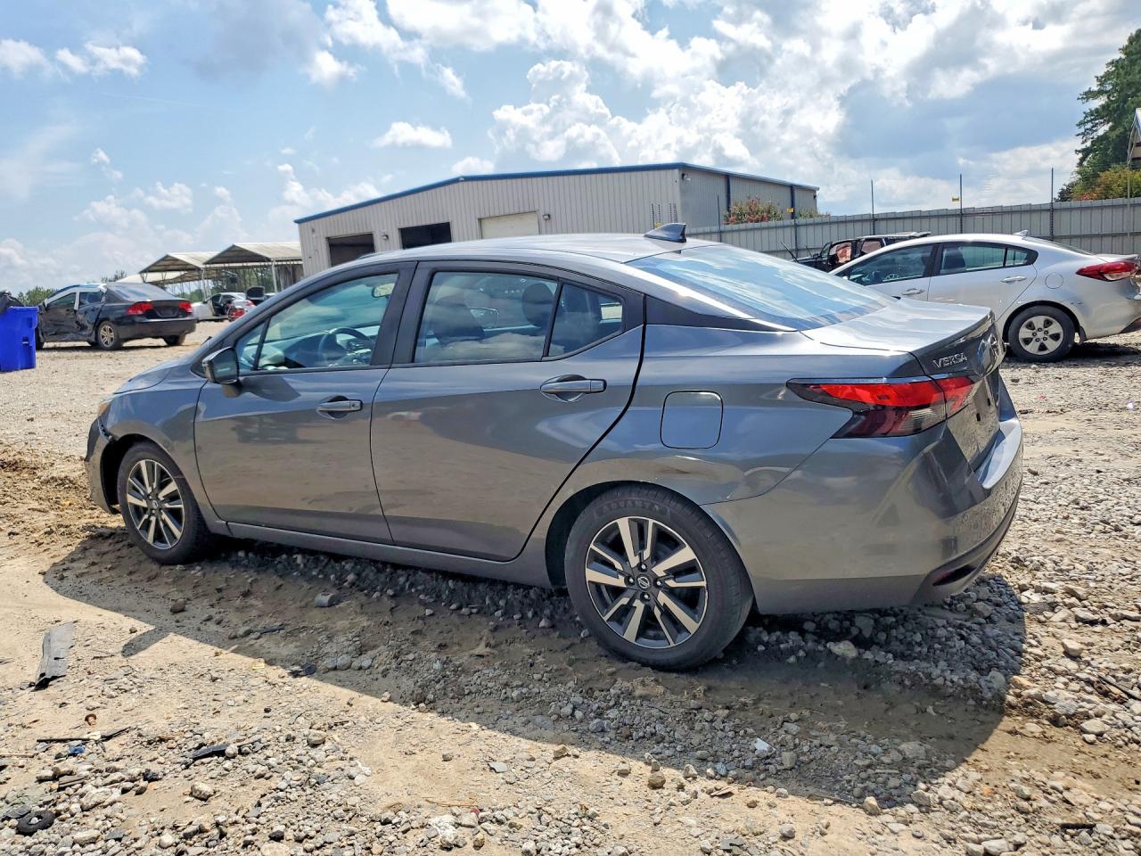 2021 NISSAN VERSA