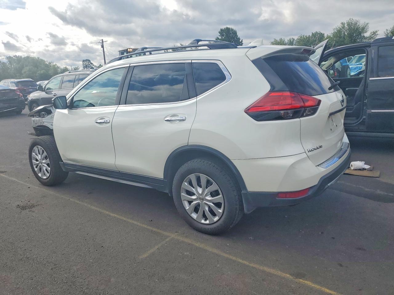 2017 NISSAN ROGUE