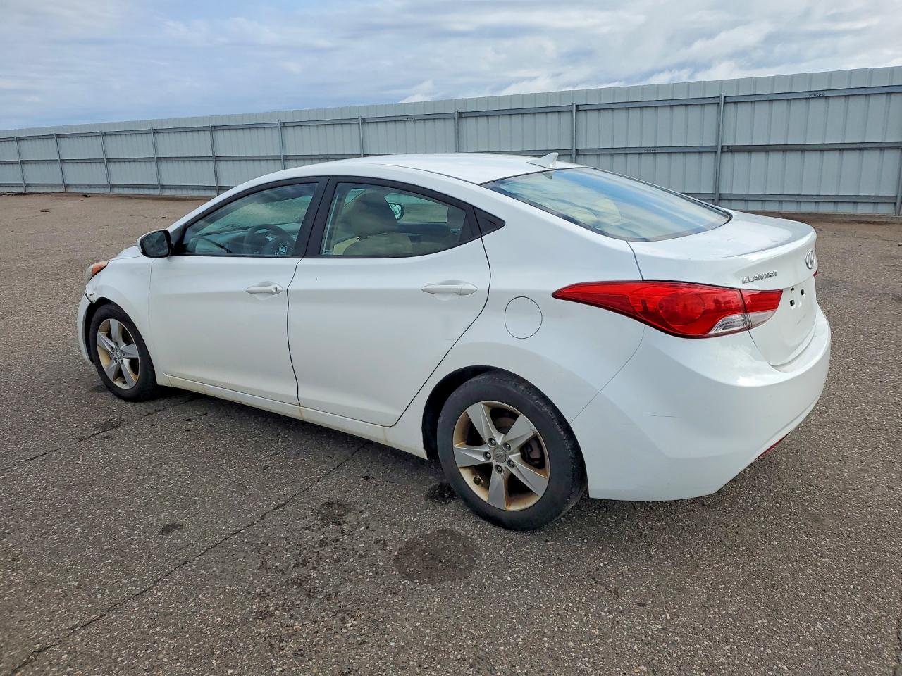 2013 HYUNDAI ELANTRA