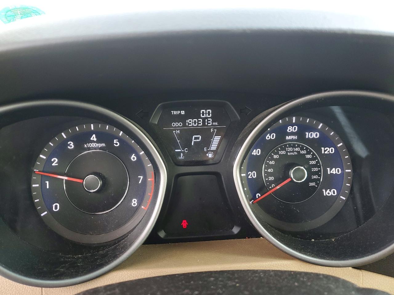 2013 HYUNDAI ELANTRA