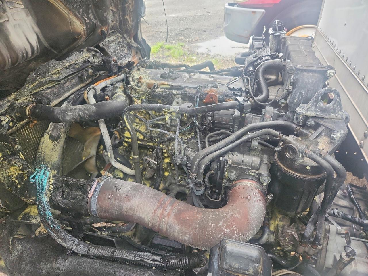 2010 ISUZU NPR