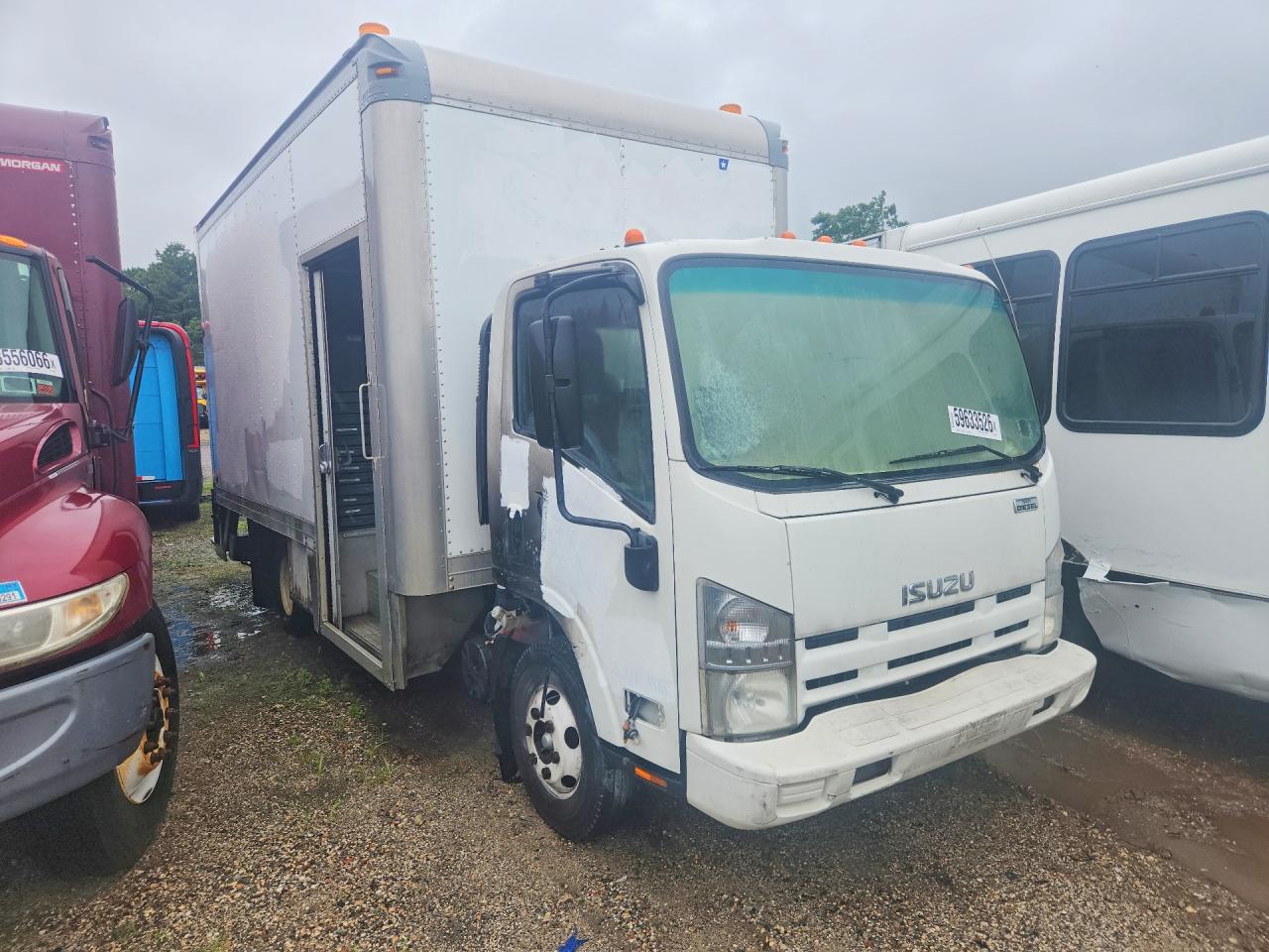 2010 ISUZU NPR