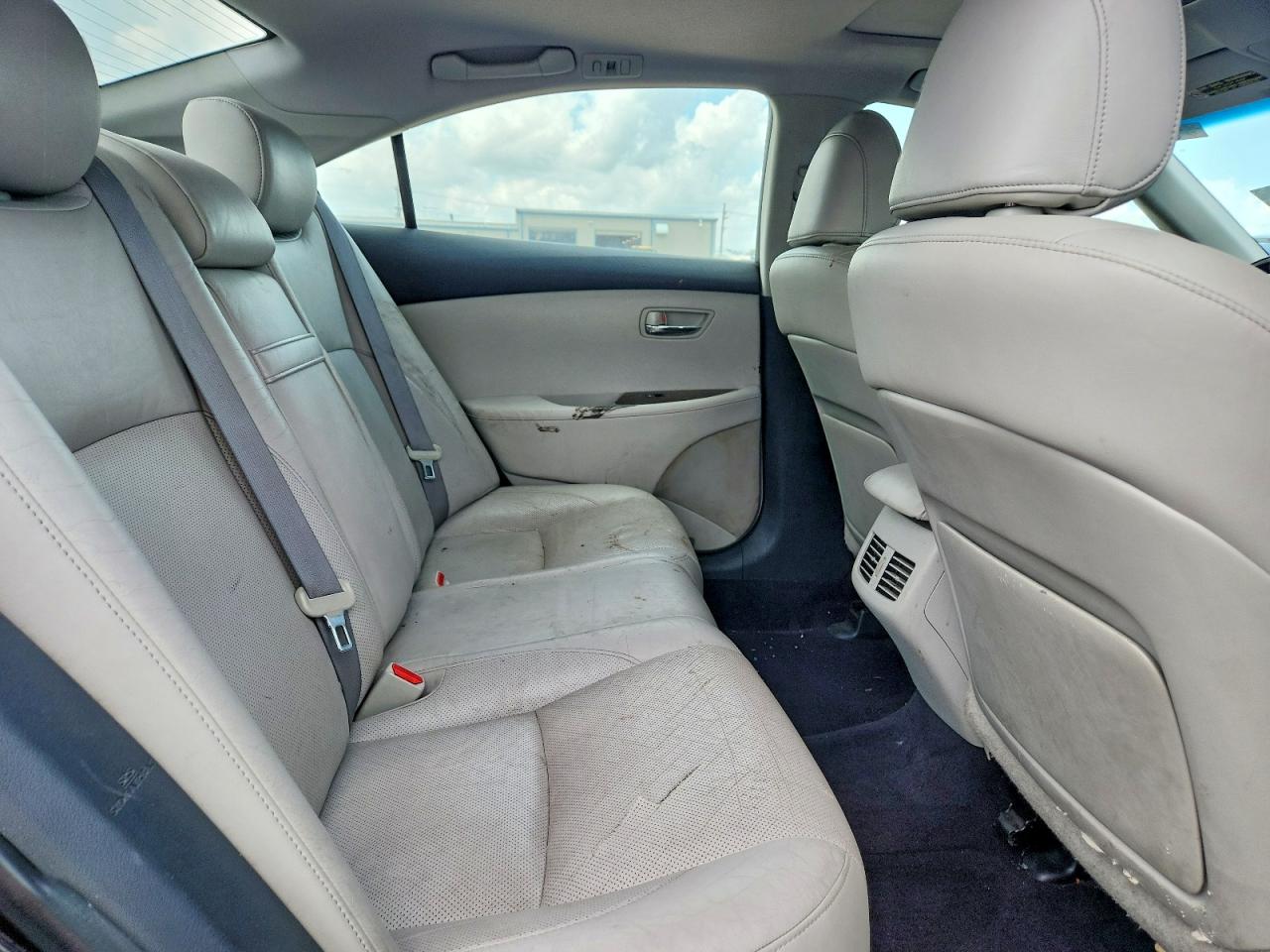 2011 LEXUS ES350