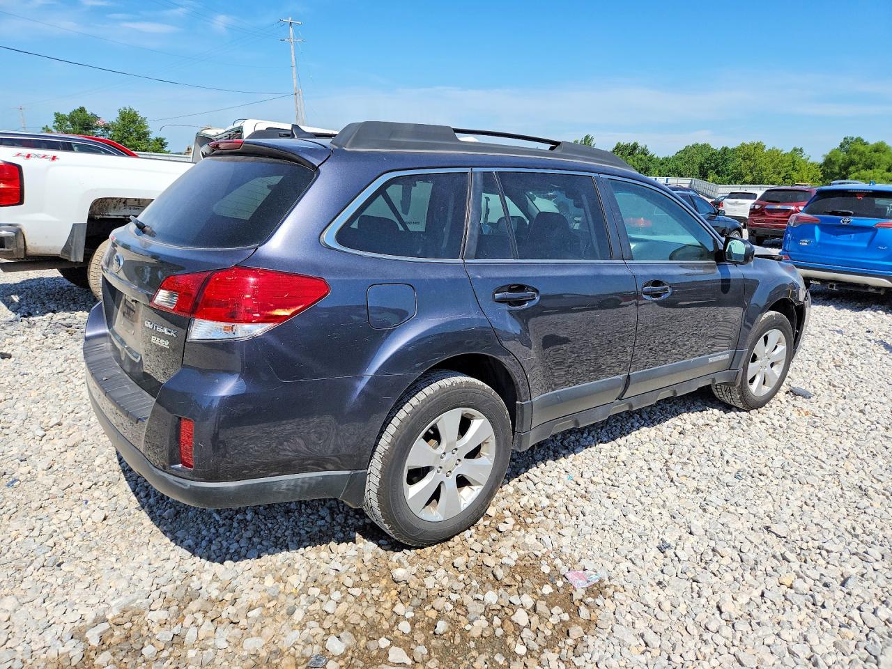 2011 SUBARU OUTBACK