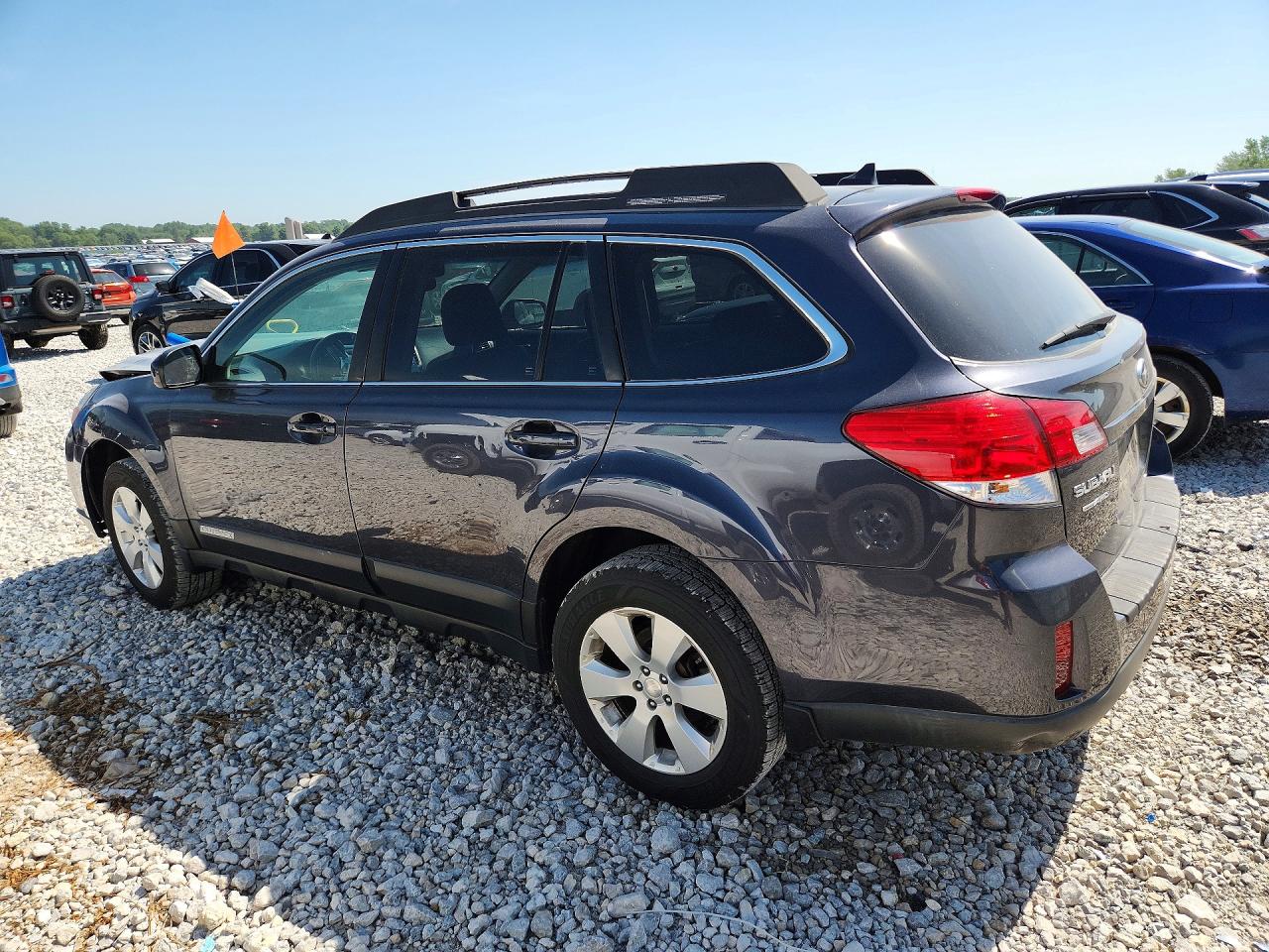 2011 SUBARU OUTBACK