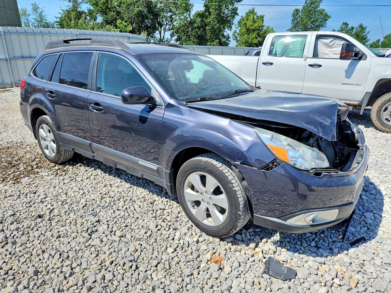 2011 SUBARU OUTBACK
