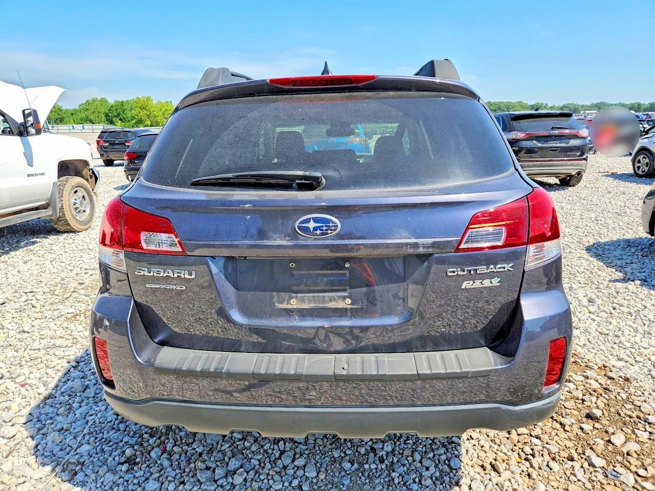 2011 SUBARU OUTBACK