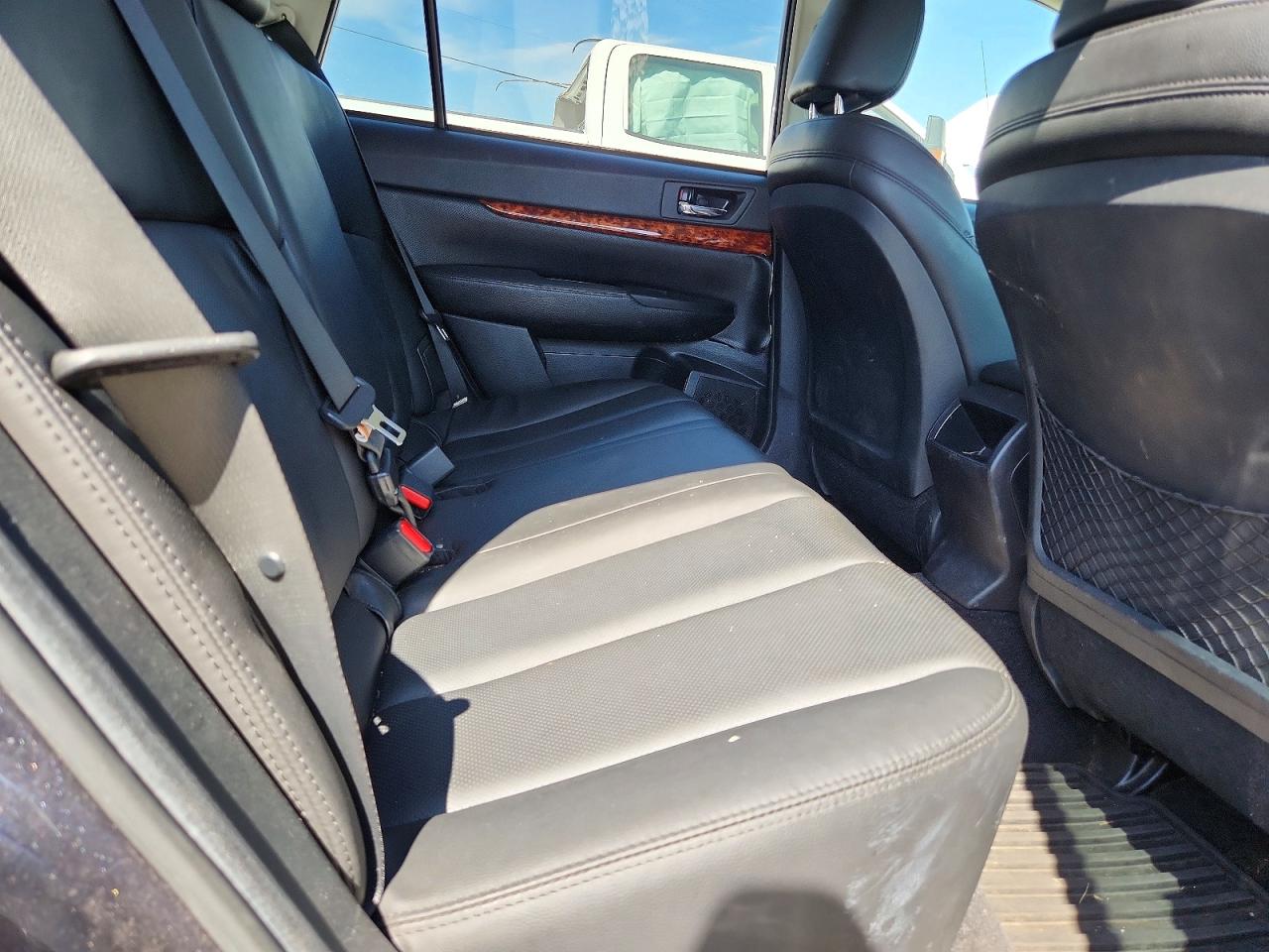 2011 SUBARU OUTBACK