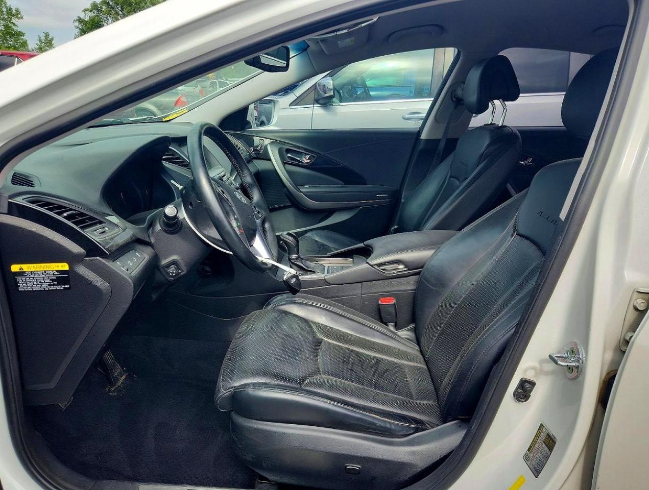 2016 HYUNDAI AZERA