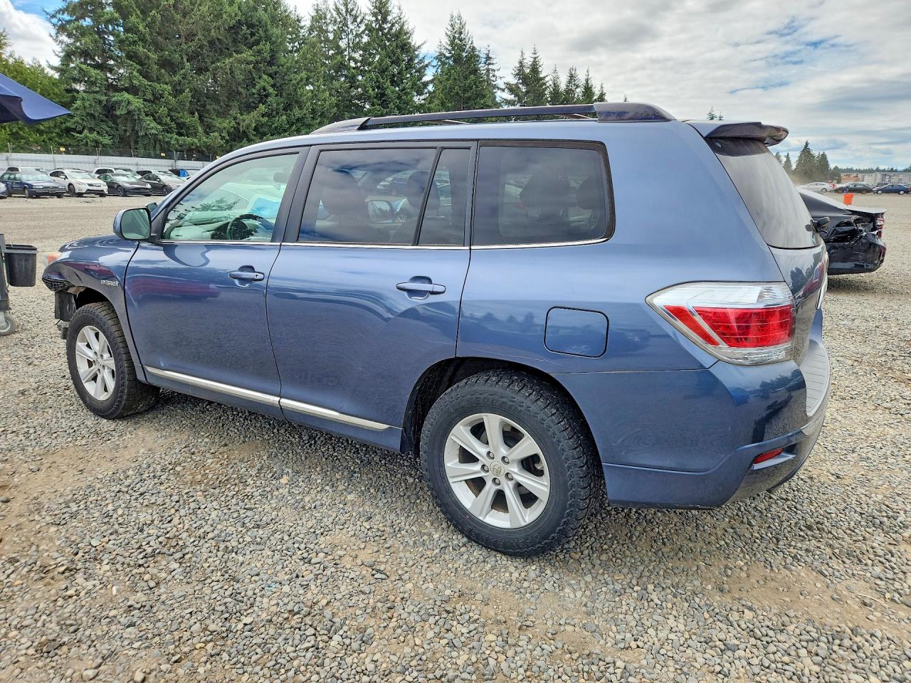 2011 TOYOTA HIGHLANDER