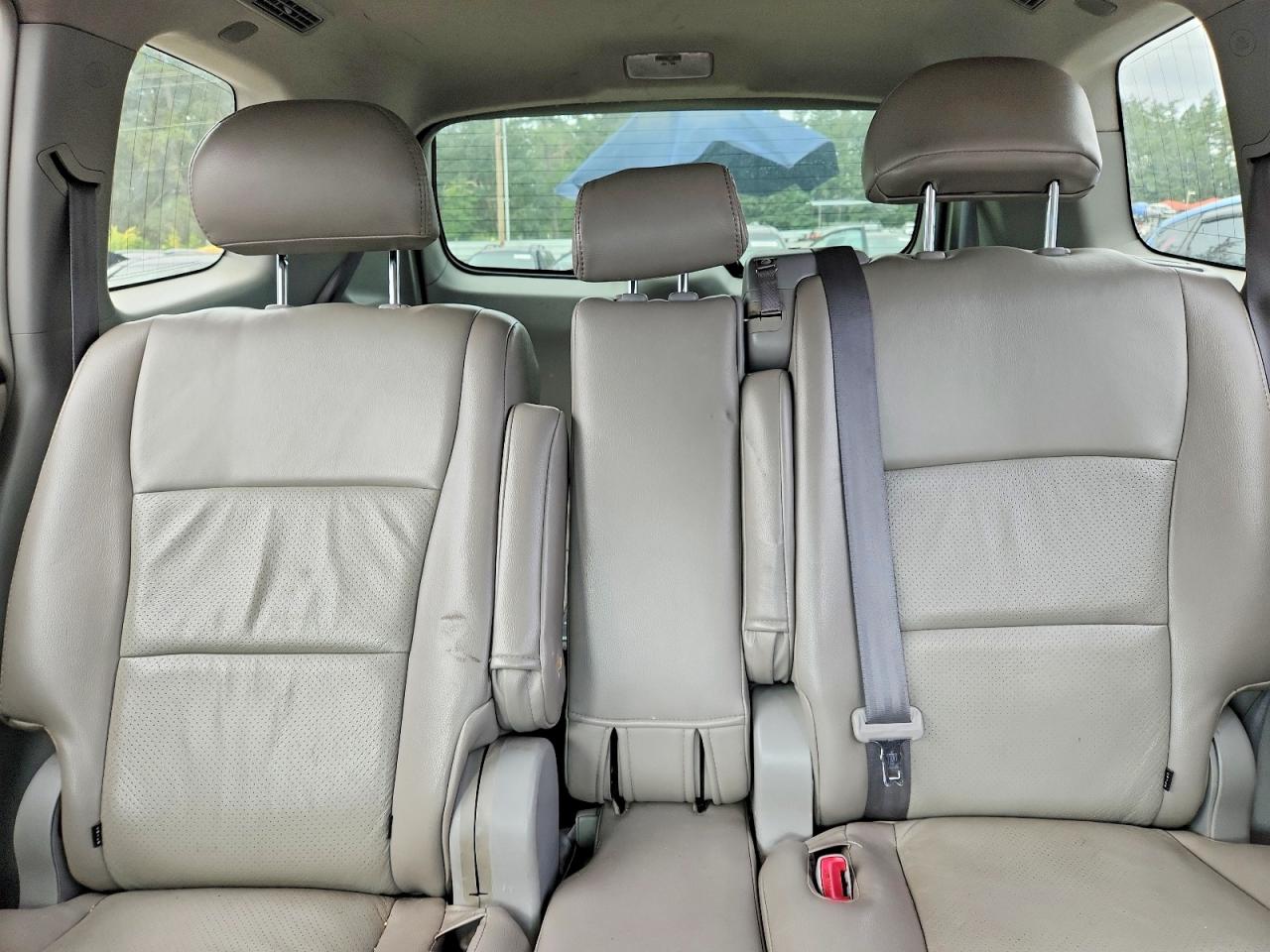 2011 TOYOTA HIGHLANDER