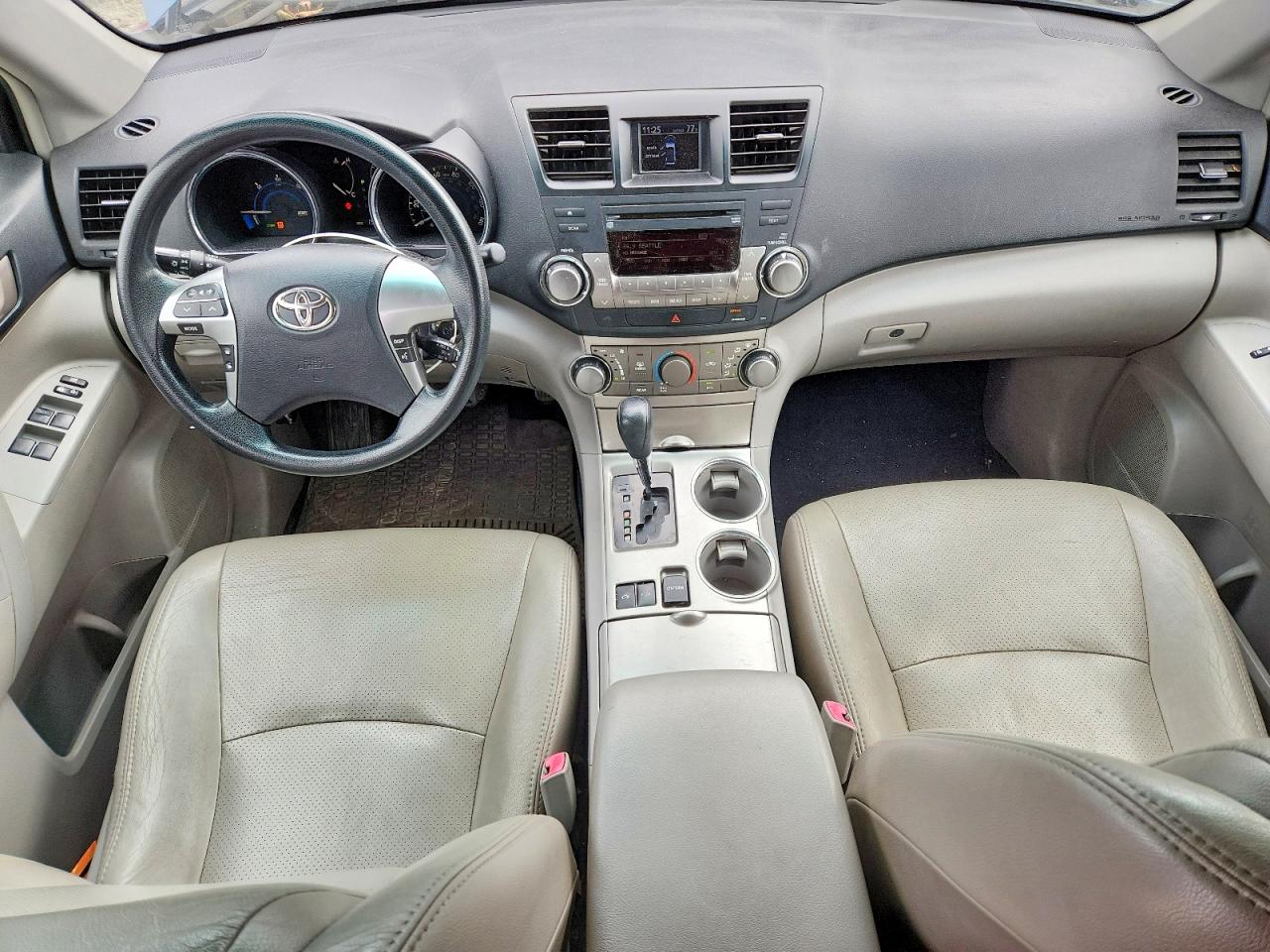 2011 TOYOTA HIGHLANDER