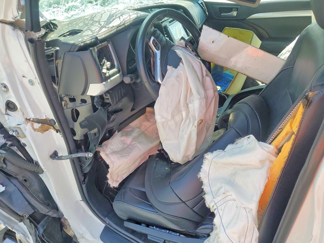 2014 TOYOTA HIGHLANDER