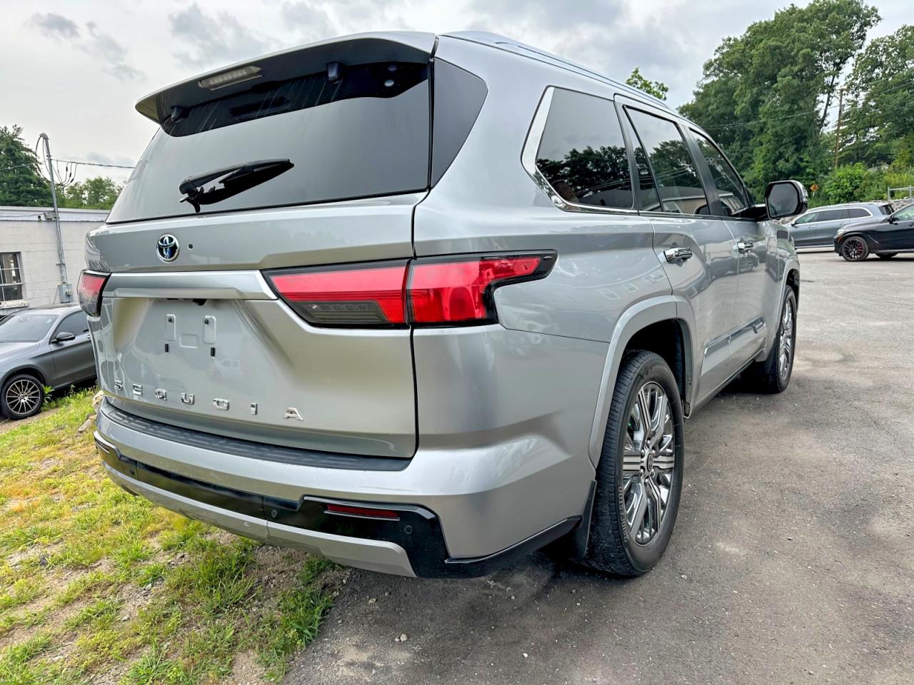 2024 TOYOTA SEQUOIA