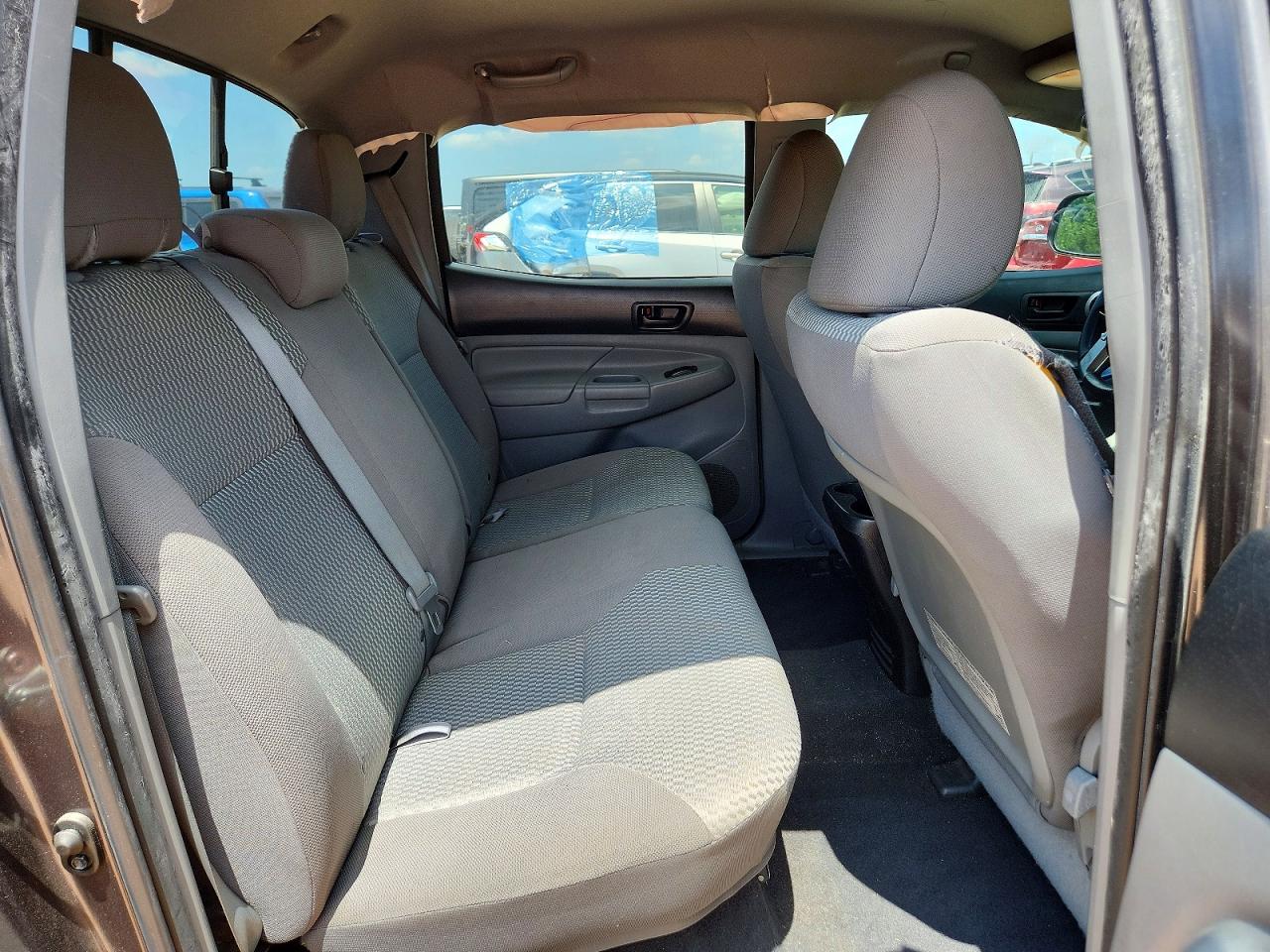 2015 TOYOTA TACOMA
