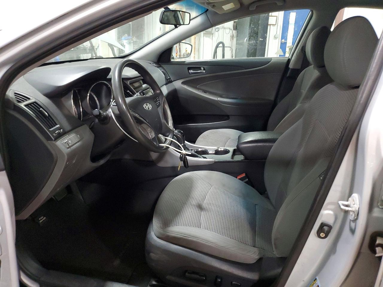 2011 HYUNDAI SONATA