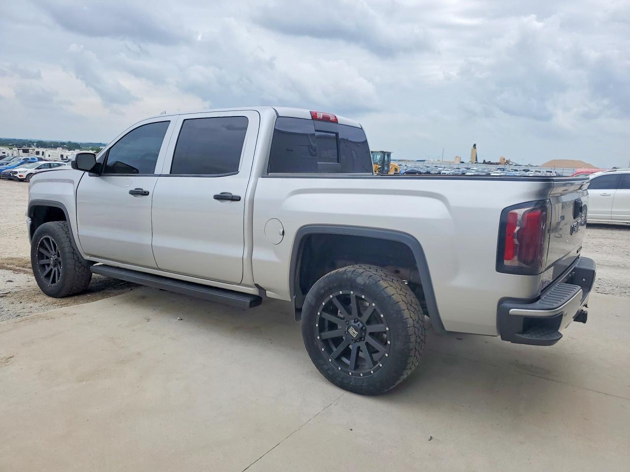 2018 GMC SIERRA