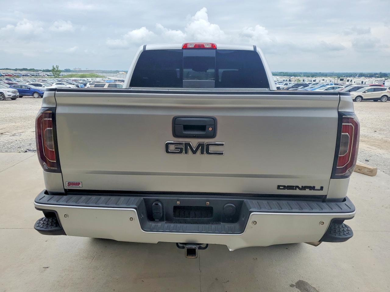 2018 GMC SIERRA