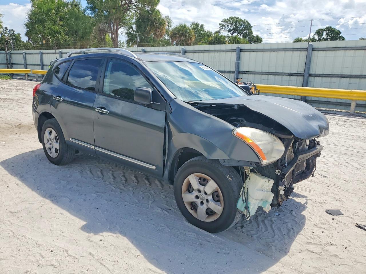 2014 NISSAN ROGUE