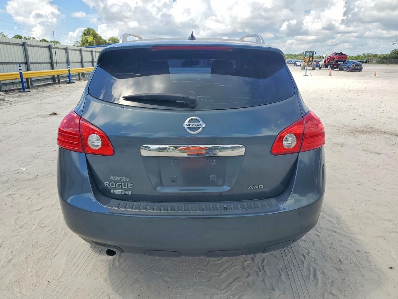2014 NISSAN ROGUE