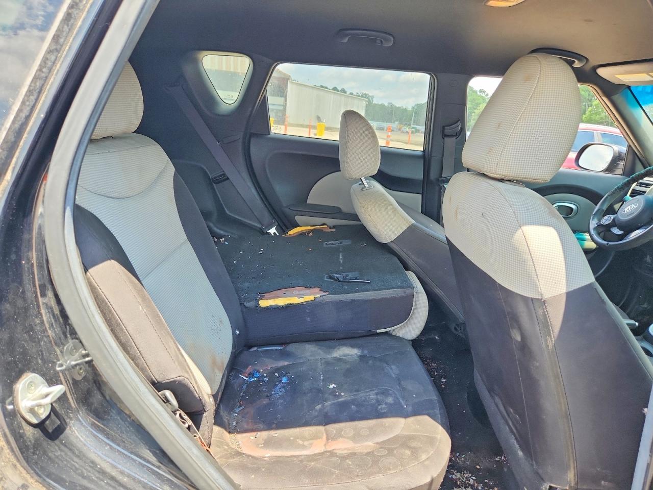 2015 KIA SOUL BASE