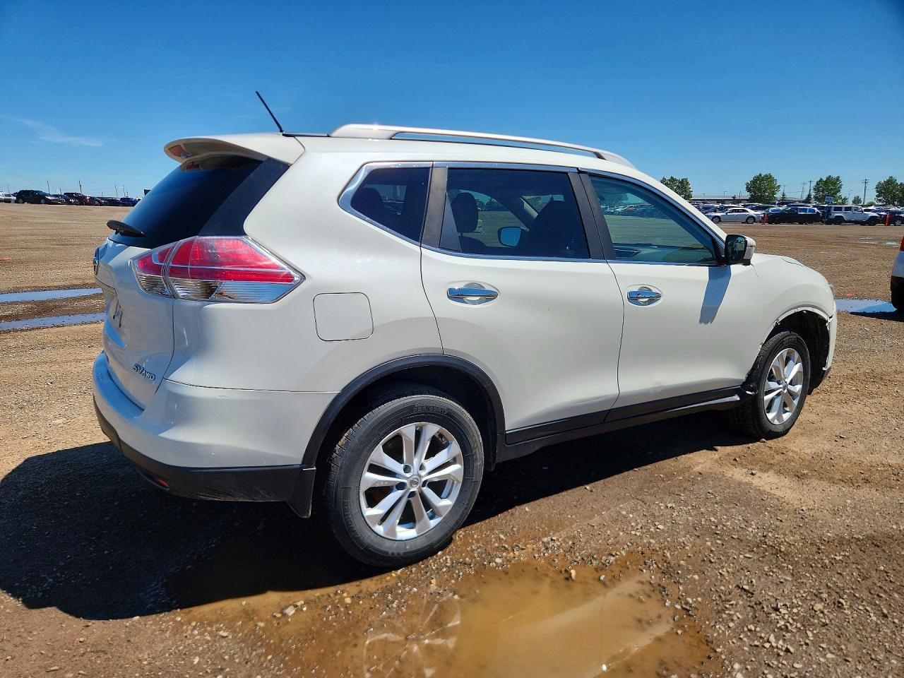 2016 NISSAN ROGUE