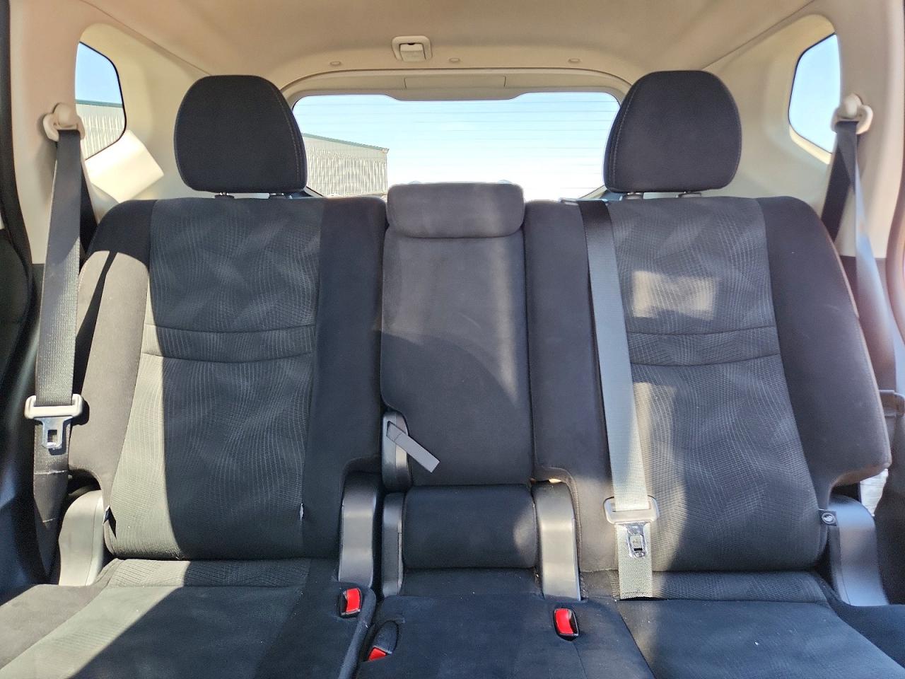 2016 NISSAN ROGUE