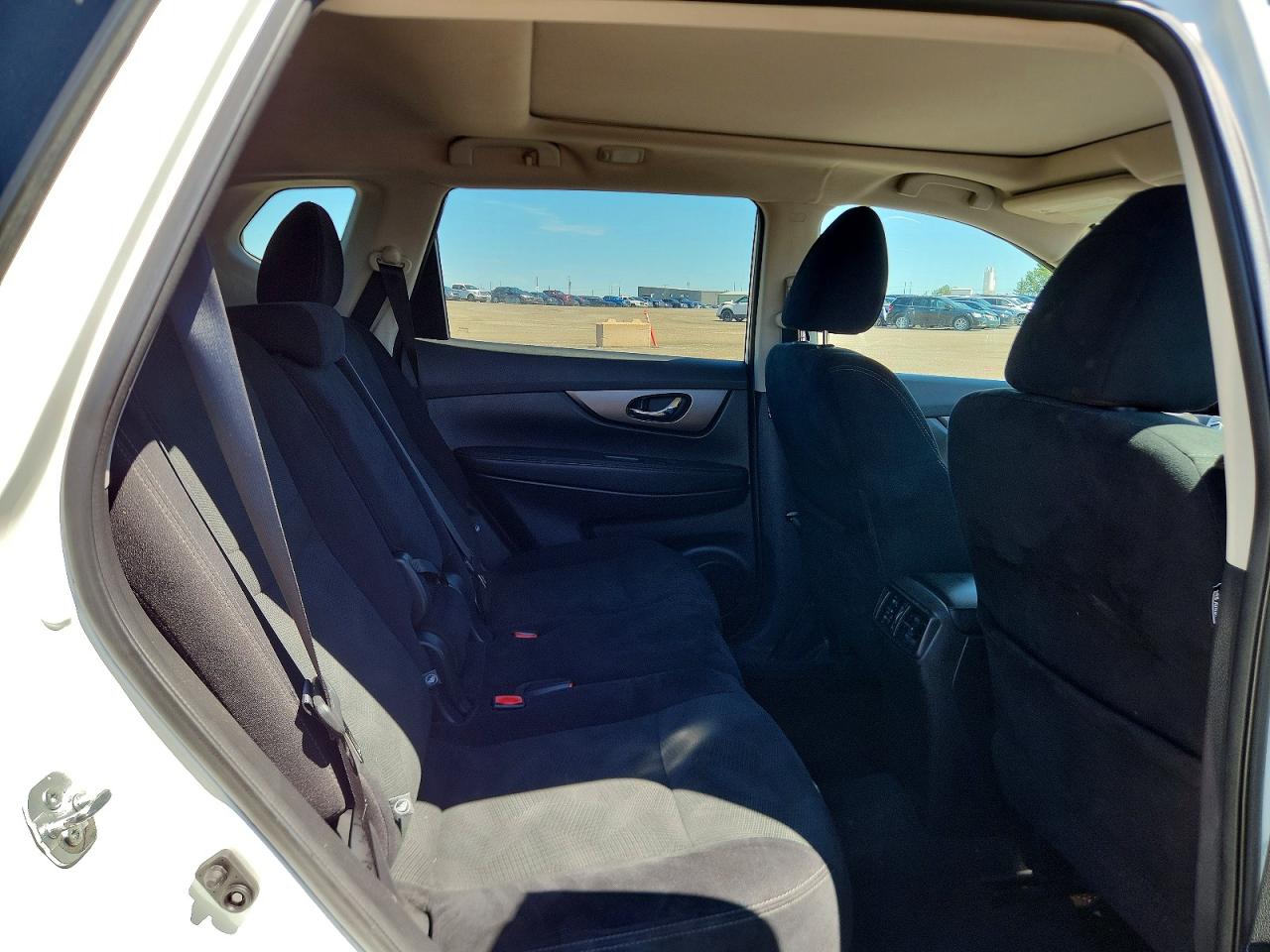 2016 NISSAN ROGUE