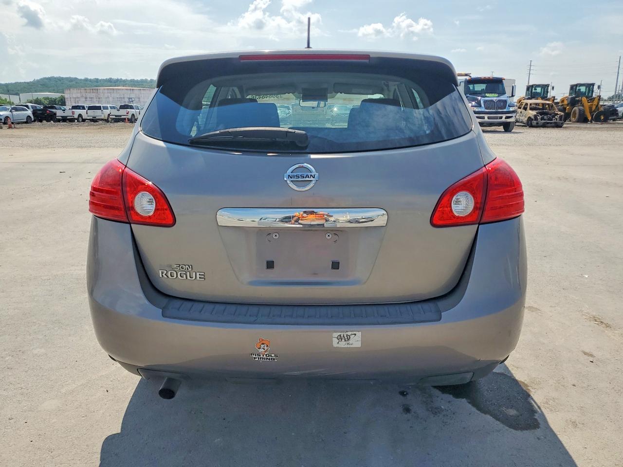 2011 NISSAN ROGUE