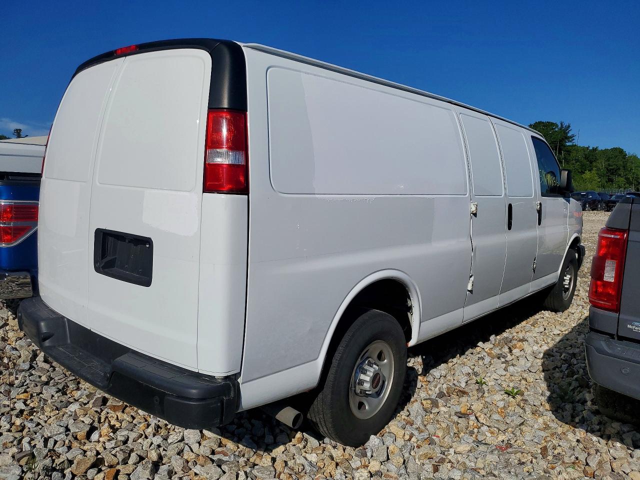 2023 GMC SAVANA