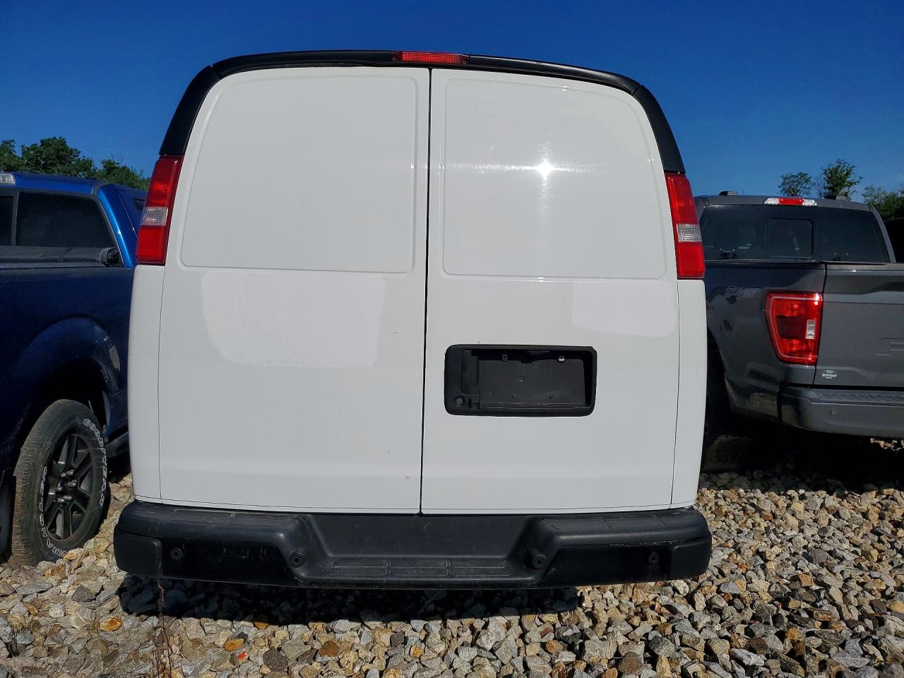 2023 GMC SAVANA