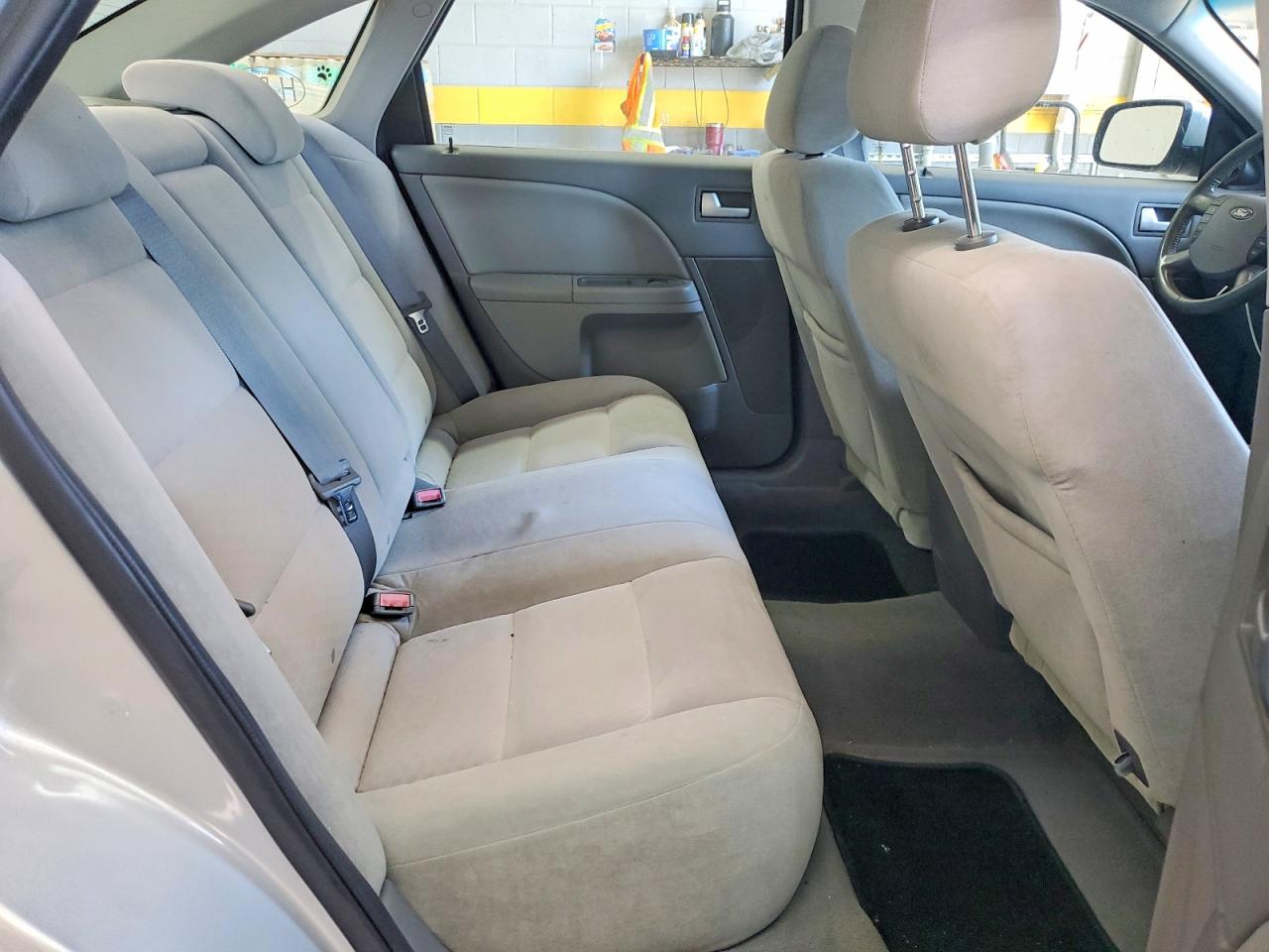 2005 FORD FIVE HUNDR