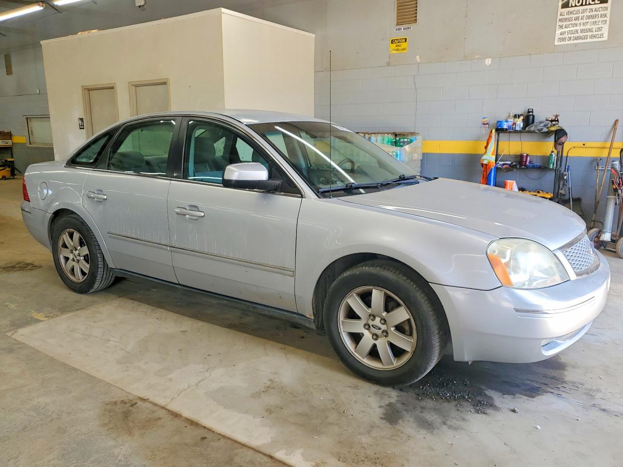 2005 FORD FIVE HUNDR