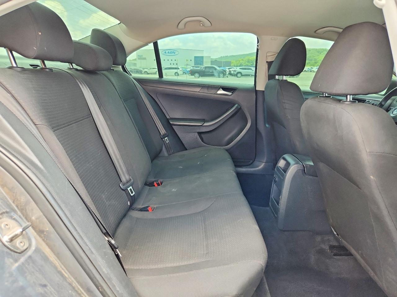 2016 VOLKSWAGEN JETTA