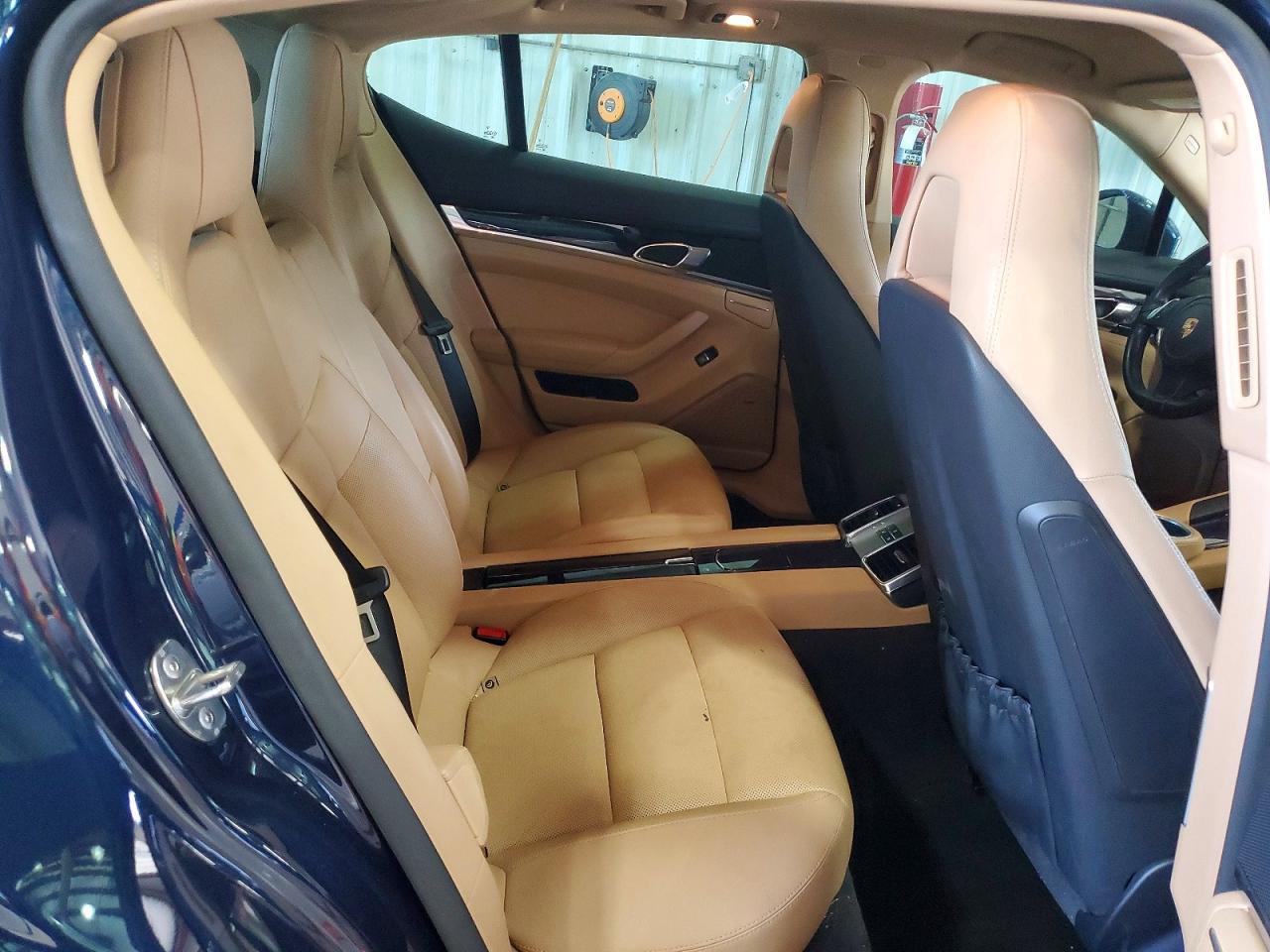 2015 PORSCHE PANAMERA