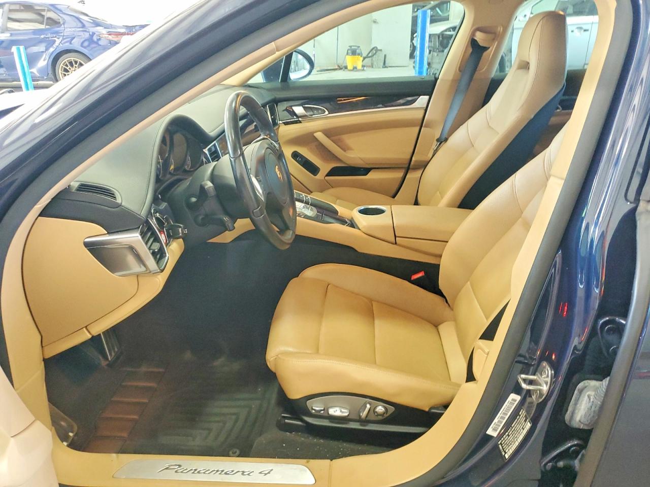 2015 PORSCHE PANAMERA