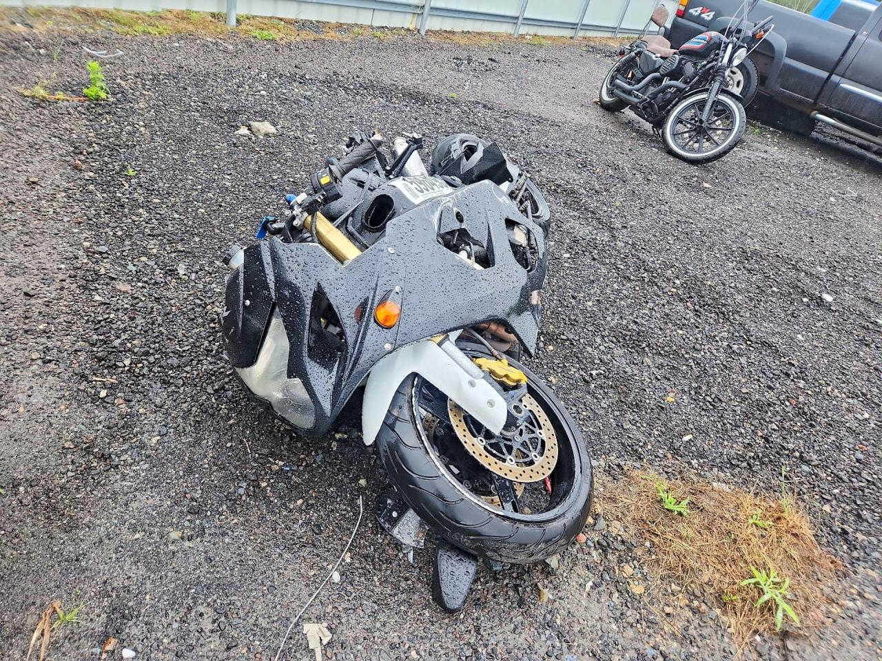 2005 SUZUKI GSX