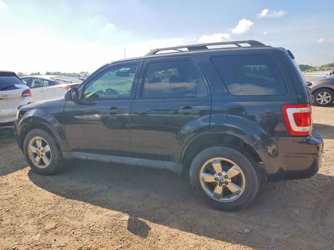 2011 FORD ESCAPE