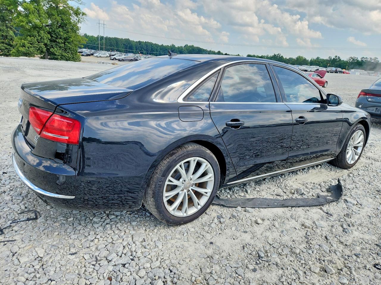 2011 AUDI A8