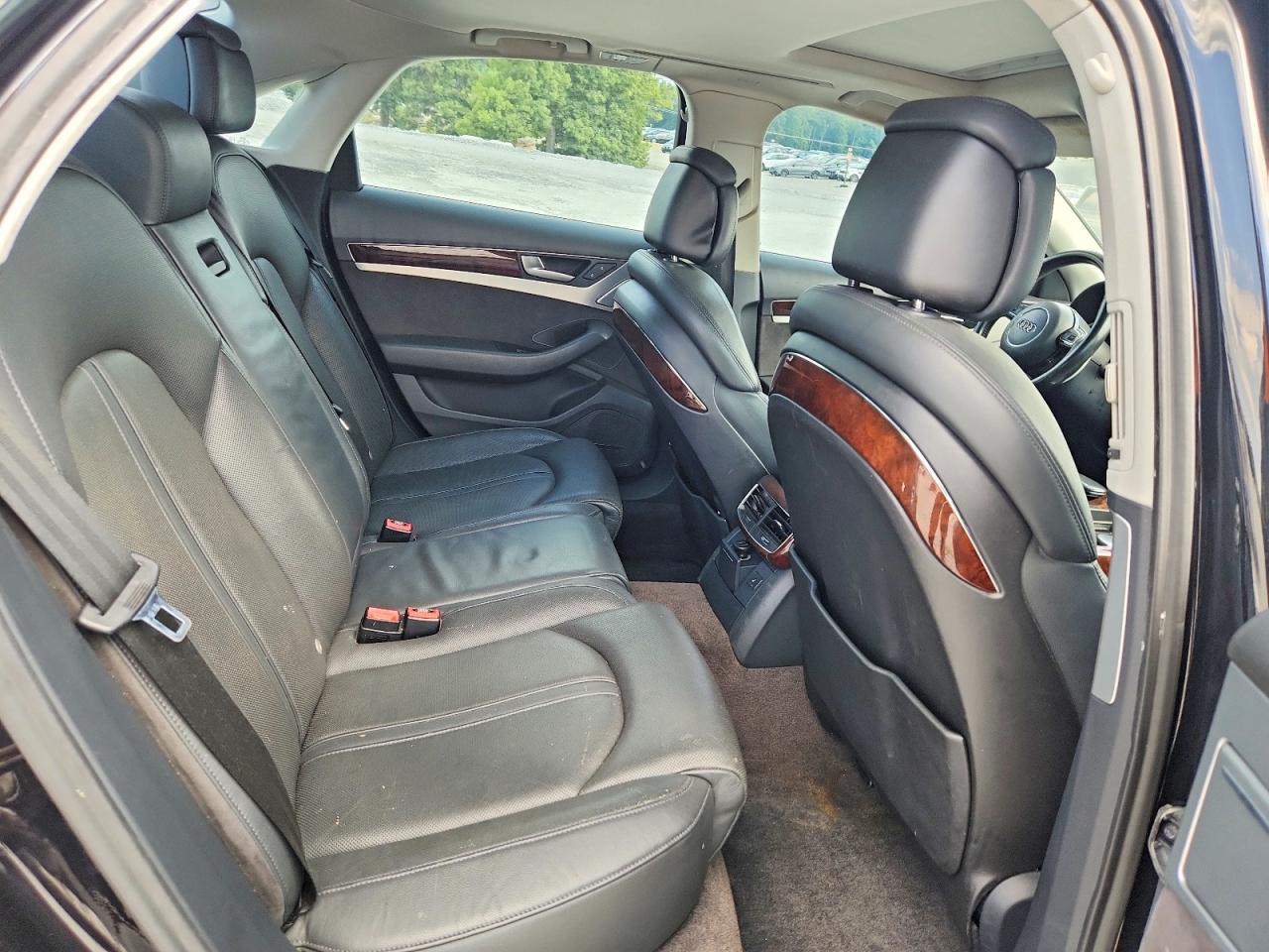 2011 AUDI A8